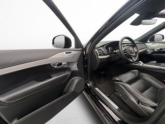 Volvo XC90 9 of 30