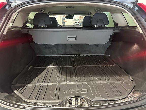 Volvo V60 Cross Country 6 of 13
