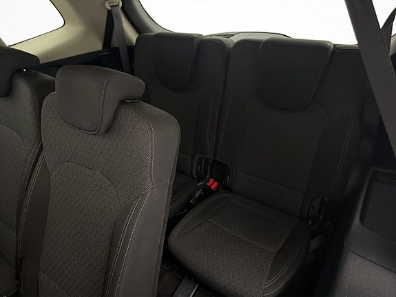 Kia Carens 12 of 23