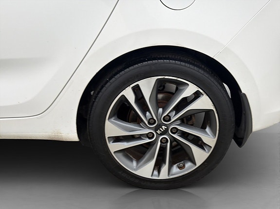 Kia Carens 21 of 23