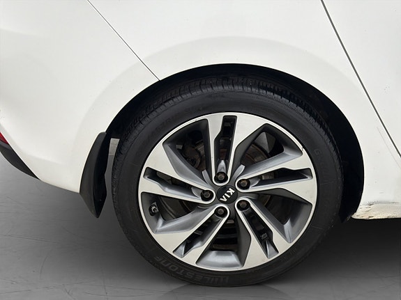 Kia Carens 22 of 23