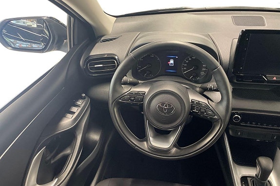 Toyota Yaris 11 of 20