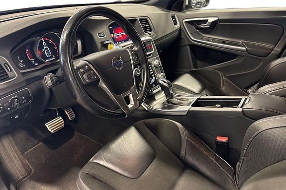 Volvo V60 13 of 26