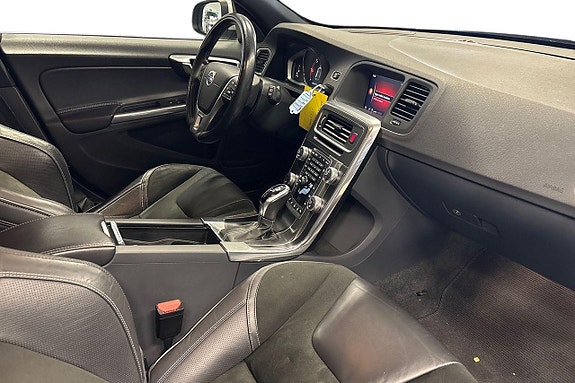 Volvo V60 14 of 26