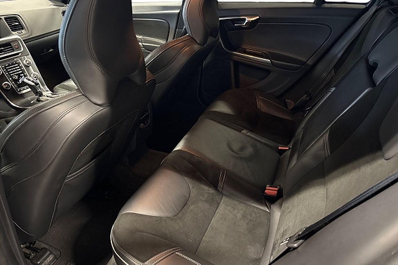 Volvo V60 17 of 26