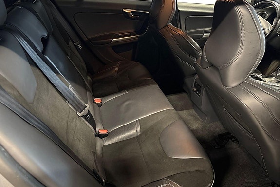 Volvo V60 15 of 26