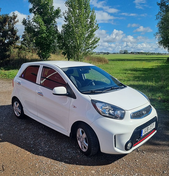 Kia Picanto 2 of 7