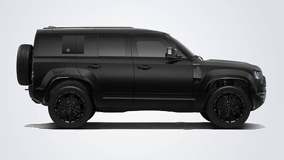 Land Rover Defender 110 3 of 6