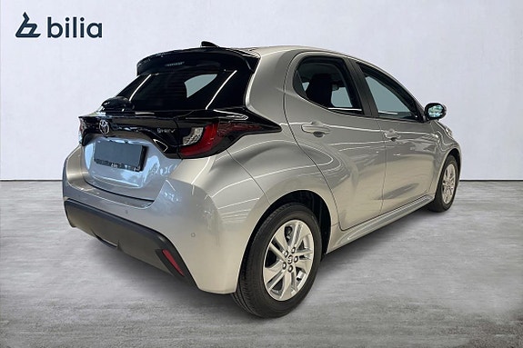 Toyota Yaris 18 of 20
