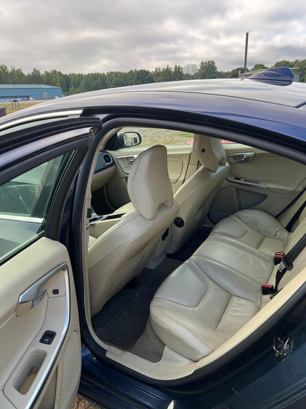 Volvo S60 7 of 7