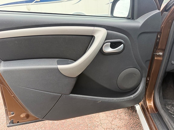 Dacia Duster 13 of 21
