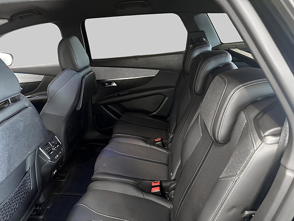 Peugeot 5008 9 of 18