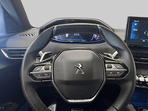 Peugeot 5008 14 of 18