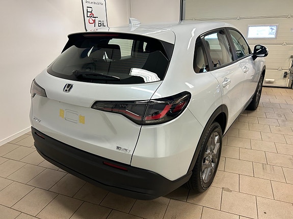 Honda ZR-V 3 of 8