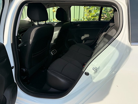 Renault Megane 11 of 14