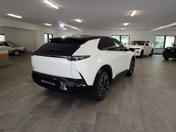 Mazda CX-6e 10 of 25