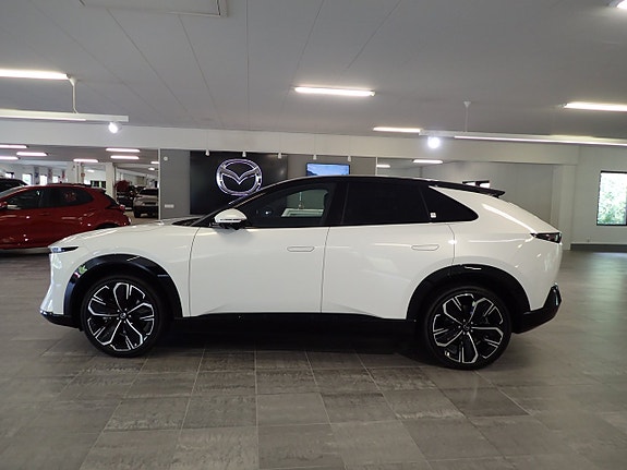 Mazda CX-6e 4 of 25