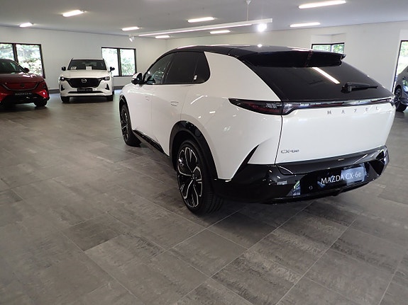 Mazda CX-6e 8 of 25