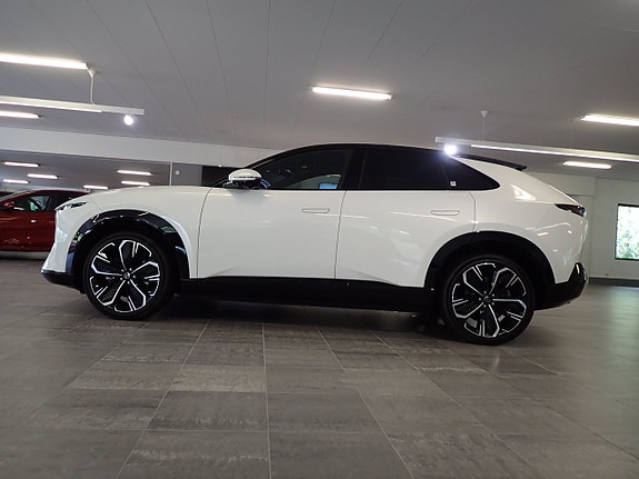 Mazda CX-6e 5 of 25