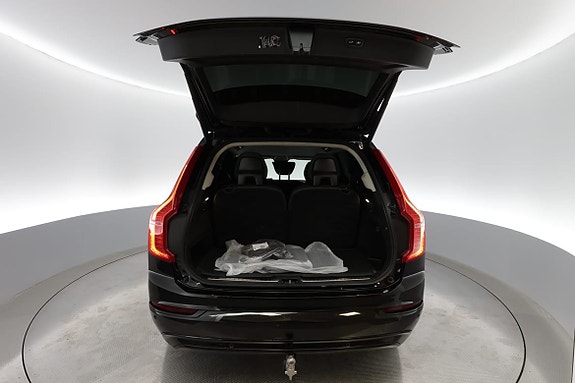 Volvo XC90 17 of 18
