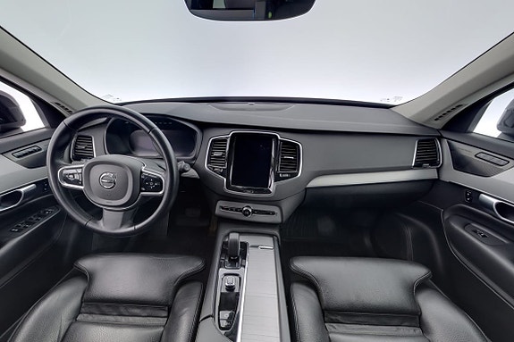 Volvo XC90 7 of 18