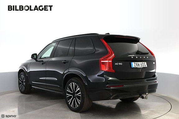 Volvo XC90 3 of 18