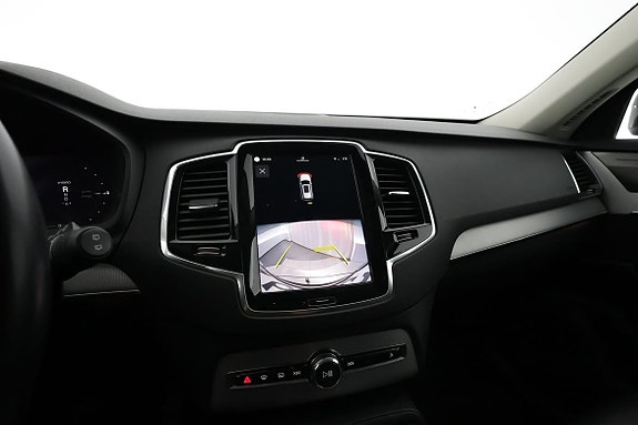 Volvo XC90 14 of 18