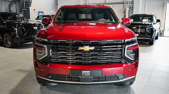 Chevrolet Suburban 7 of 30