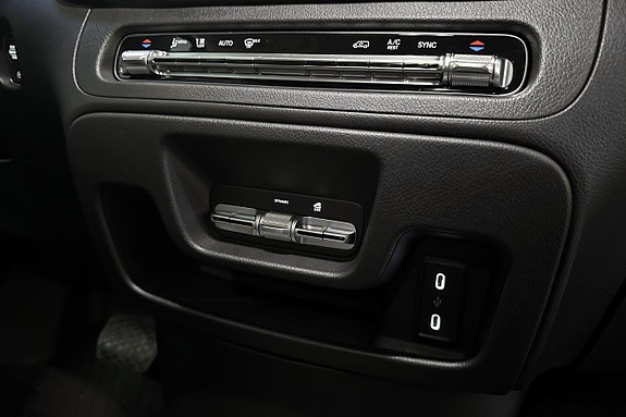 Mercedes-Benz Vito 119 12 of 16