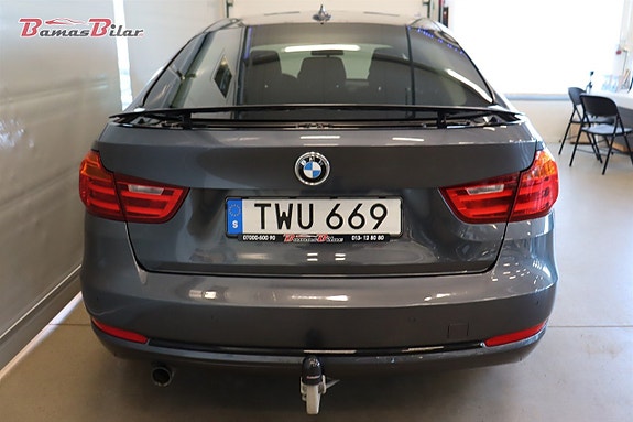 BMW 320 4 of 19