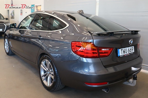 BMW 320 3 of 19