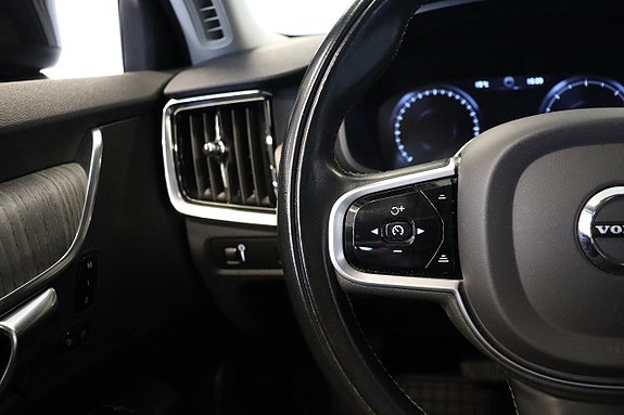 Volvo V90 Cross Country 8 of 18