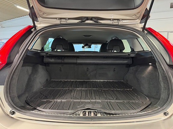 Volvo V60 5 of 16