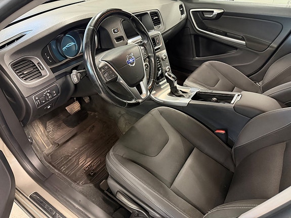 Volvo V60 10 of 16