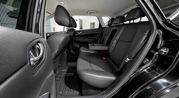 Nissan Pulsar 16 of 22