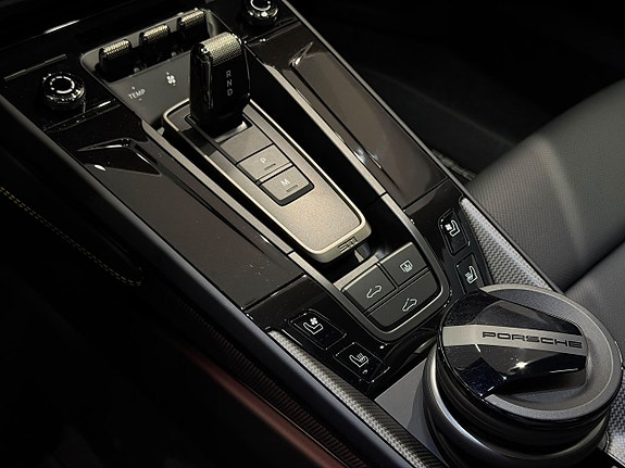 Porsche 911 Turbo S 18 of 24