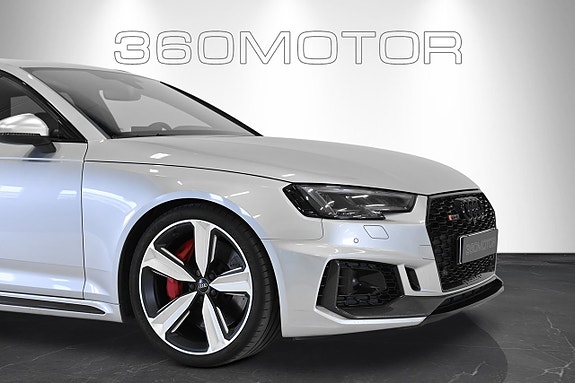 Audi RS4 3 of 13