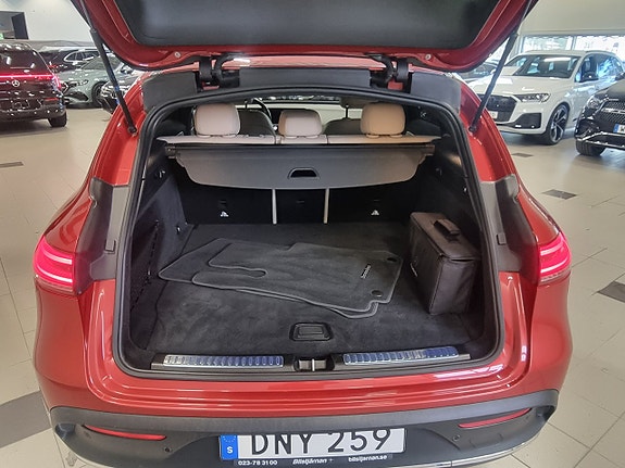 Mercedes-Benz EQC400 6 of 17