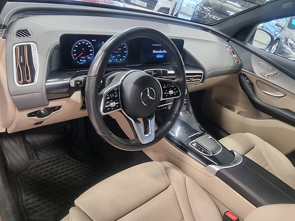 Mercedes-Benz EQC400 11 of 17