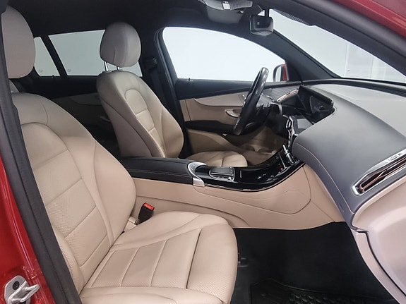 Mercedes-Benz EQC400 7 of 17