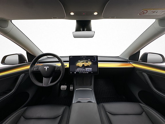 Tesla Model Y 16 of 28