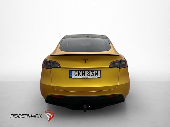 Tesla Model Y 8 of 28