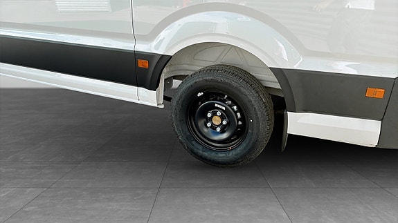 Volkswagen Crafter 6 of 12