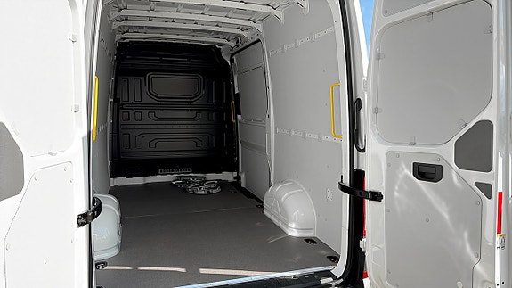 Volkswagen Crafter 11 of 12