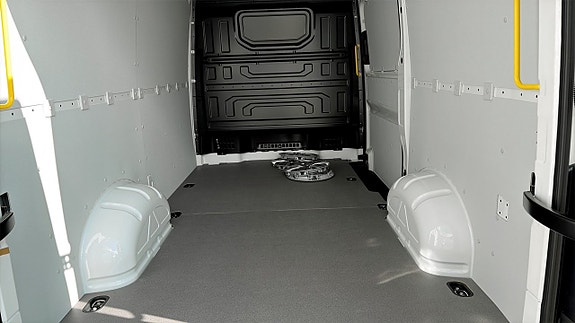 Volkswagen Crafter 12 of 12