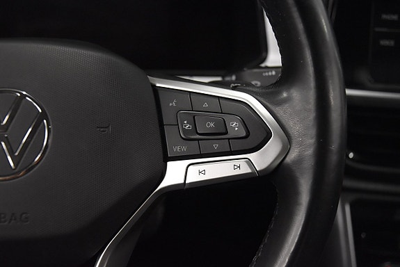 Volkswagen T-Roc 11 of 18