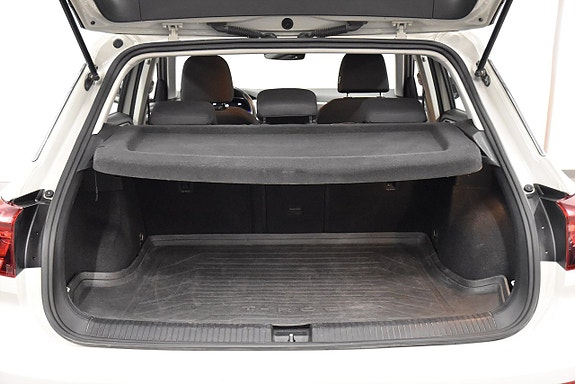 Volkswagen T-Roc 18 of 18
