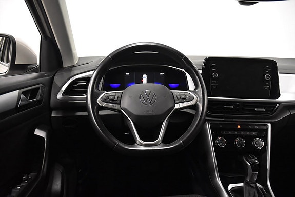 Volkswagen T-Roc 2 of 18