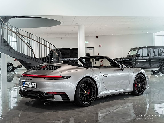 Porsche 911 2 of 22