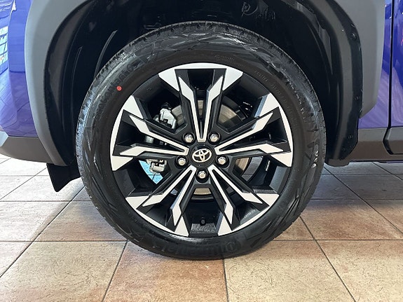 Toyota Yaris Cross 25 of 25